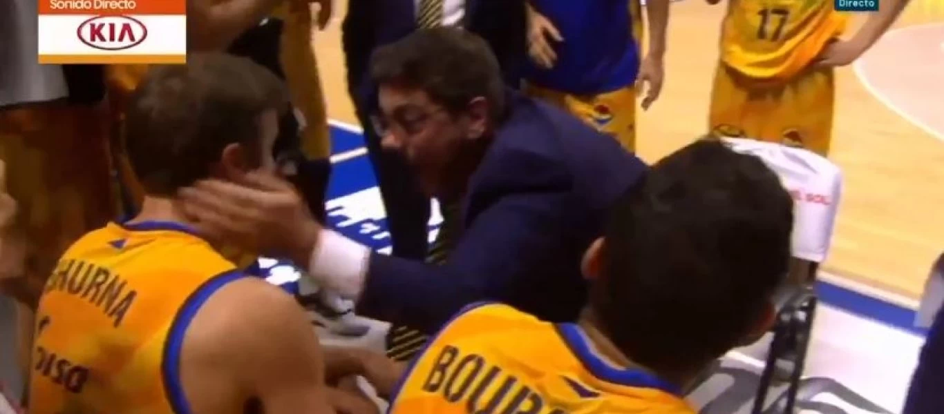 Το απίστευτο ξέσπασμα του Φώτη Κατσικάρη στο πάγκο! (βίντεο)